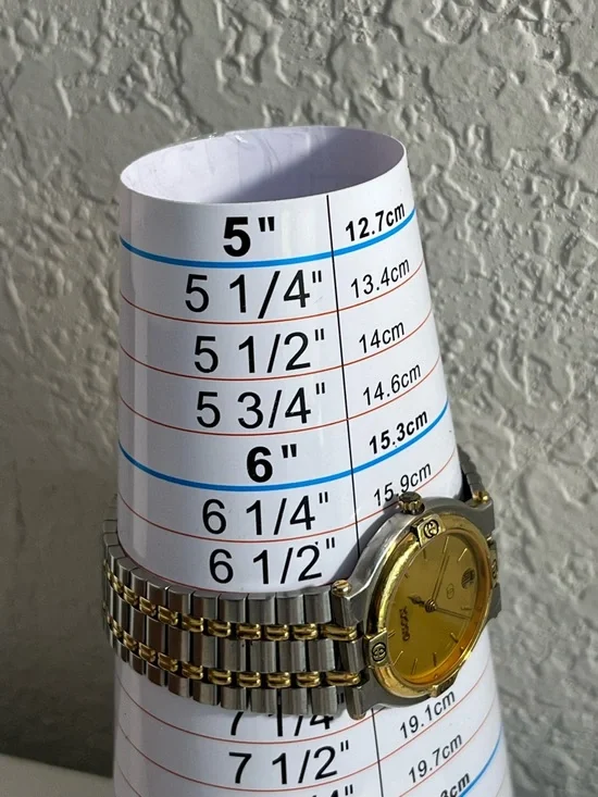 Gucci 9000M men's wristwatch dual tone gold dial. - Picture 8 of 12